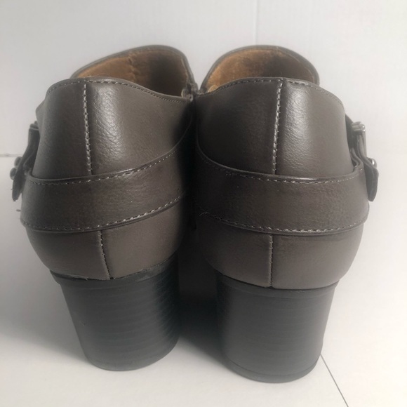 Natural Soul Chaylee Gray distressed Boots Sz 9.5 - Picture 4 of 8